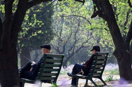 2017延遲退休方案: 退休年齡及五險一金新規(guī)全解讀